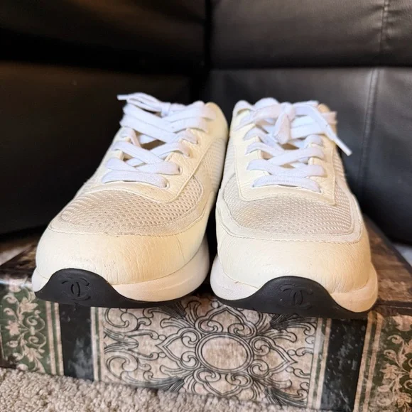 CHANEL Ivory Calfskin Suede Sneakers 42 - Picture 5 of 10